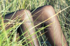 Meshed legs II